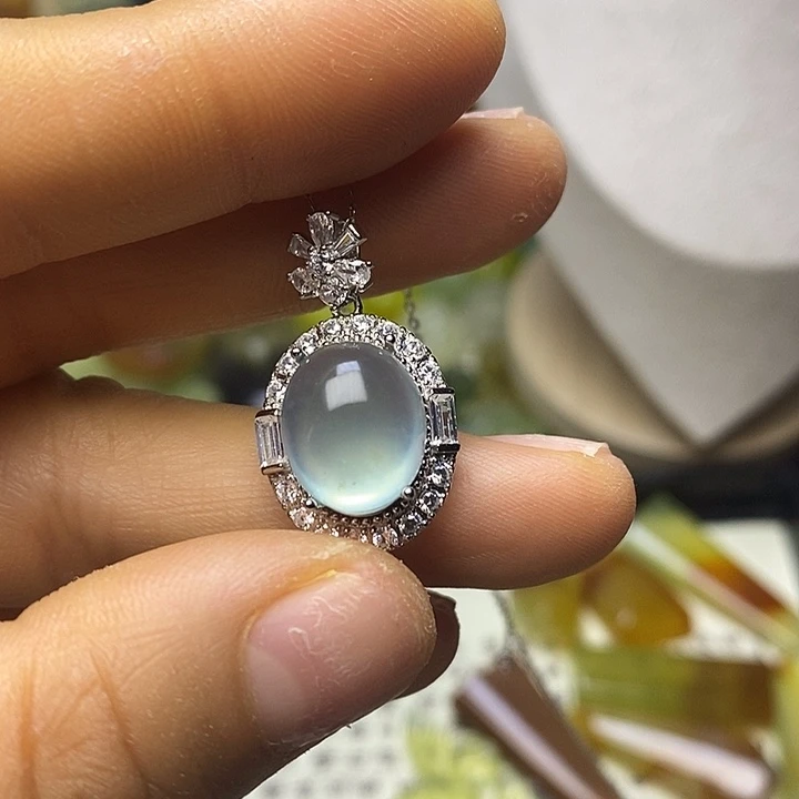 蛇纹石玉未镶嵌颈饰用****2