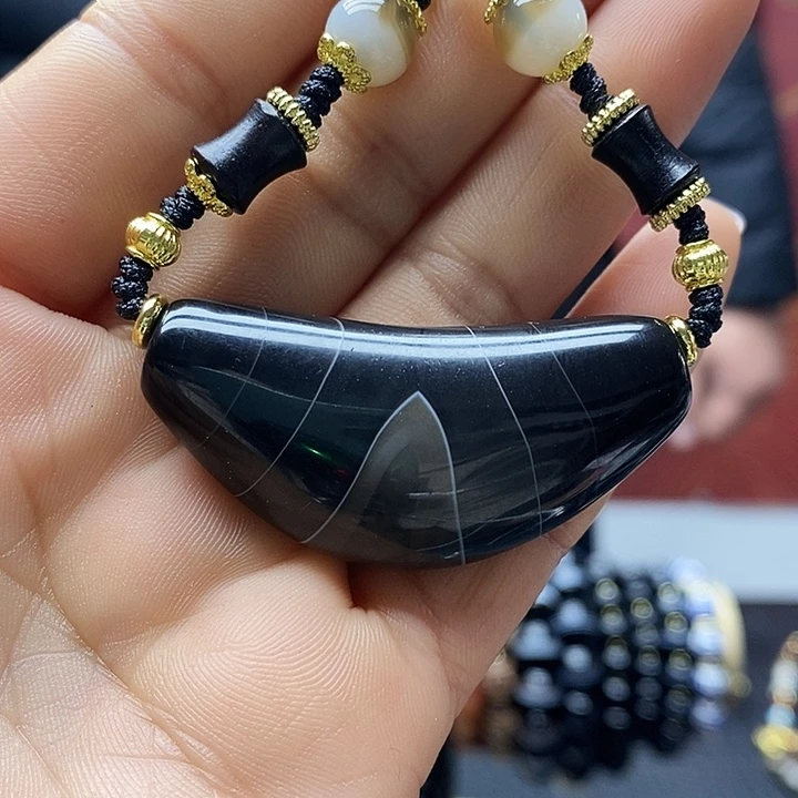 玛瑙/玉髓合金颈饰