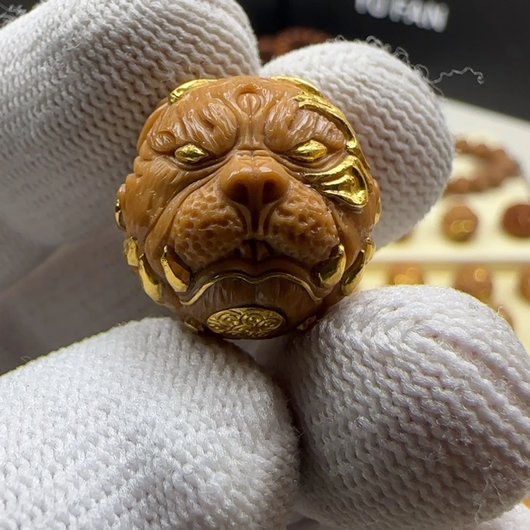 猴头核桃吊坠用****4狗王镶嵌24k