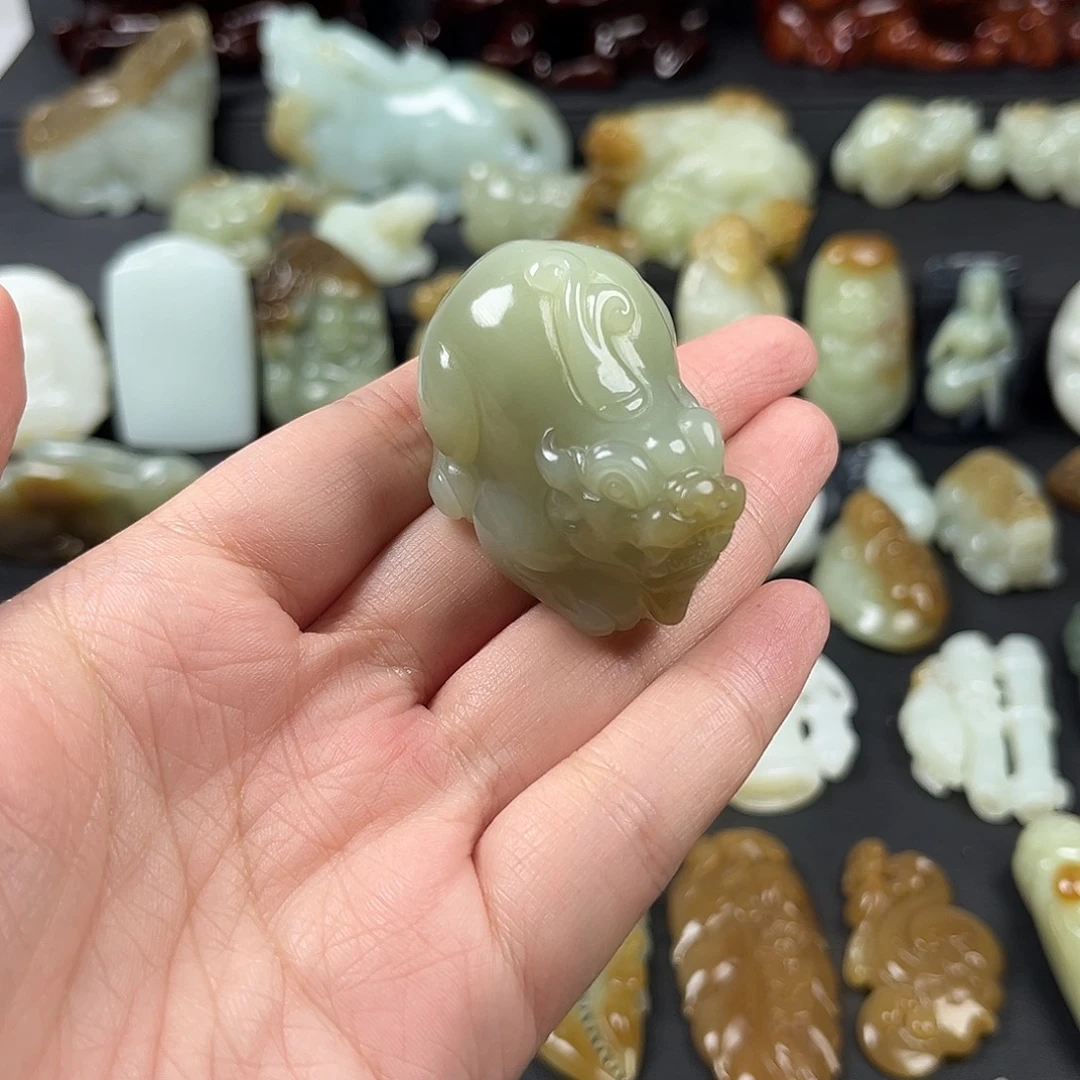 万***河和田玉（糖玉）未镶嵌挂件