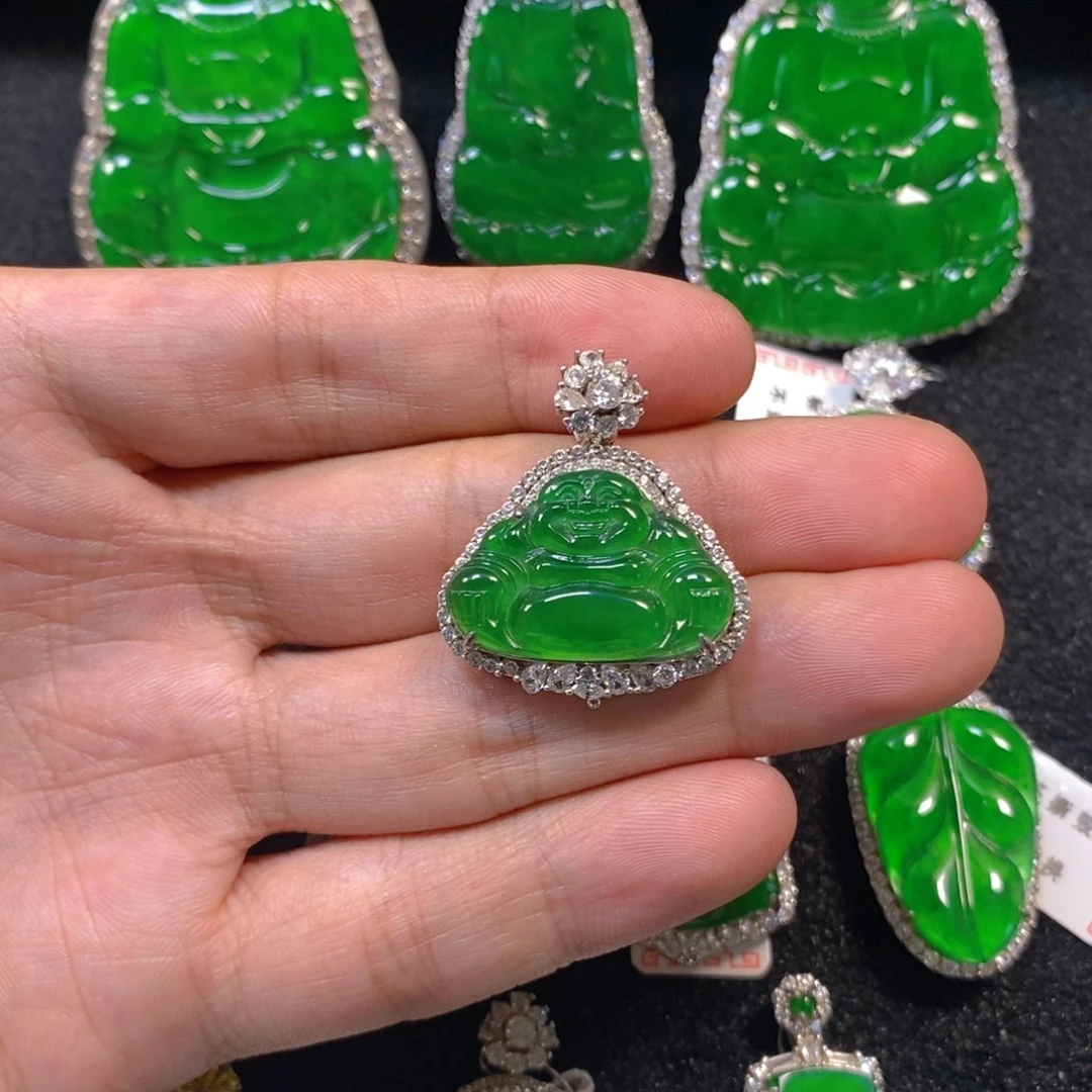 颈饰银S925镶嵌翡翠佛公吊坠