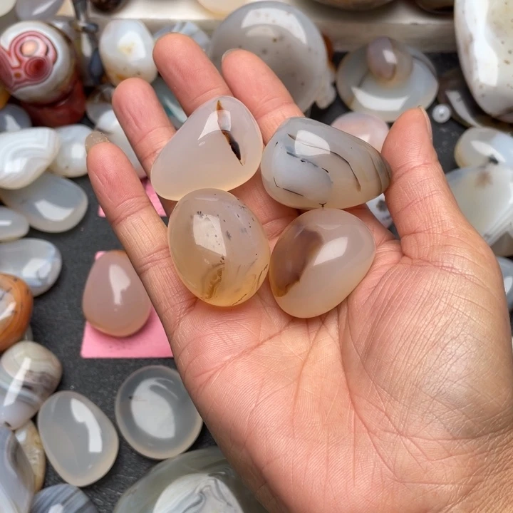 上***鱼玛瑙/玉髓未镶嵌玉髓马达加斯加玉髓玛瑙