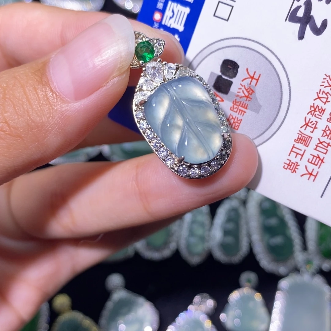 翡翠未镶嵌颈饰天然