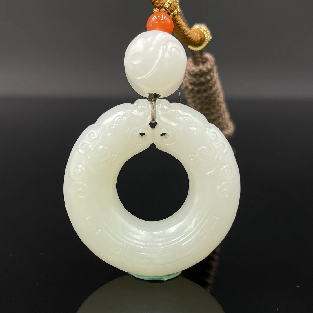 1231GY8645和田玉挂件