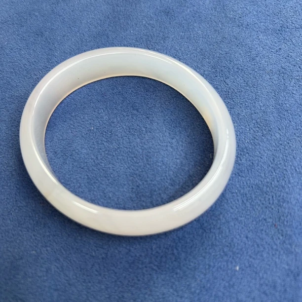 玛瑙手镯编号65圈口