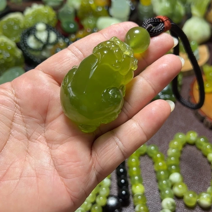 未镶嵌蛇纹石玉手链乐****