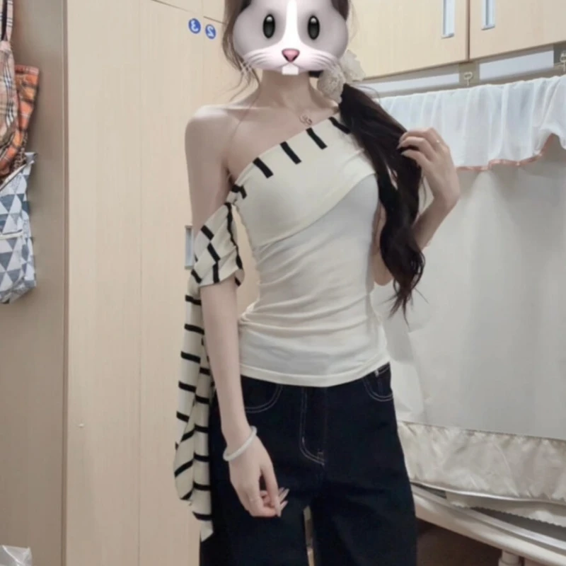 2025年夏季新款设计感斜肩露肩条纹绑带设计感短袖修身显瘦女上衣