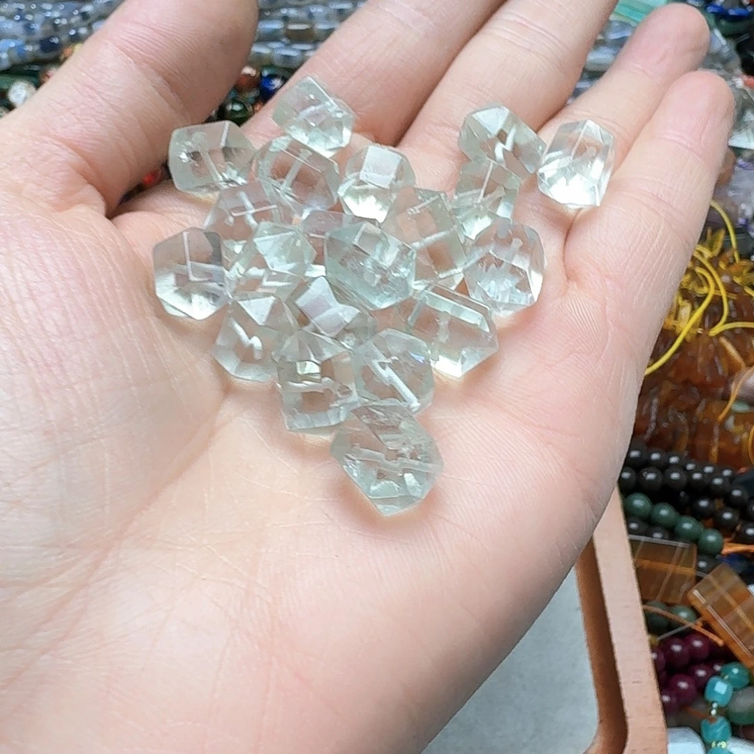 玛瑙/玉髓合金珠宝半成品一颗9mm绿水晶双尖