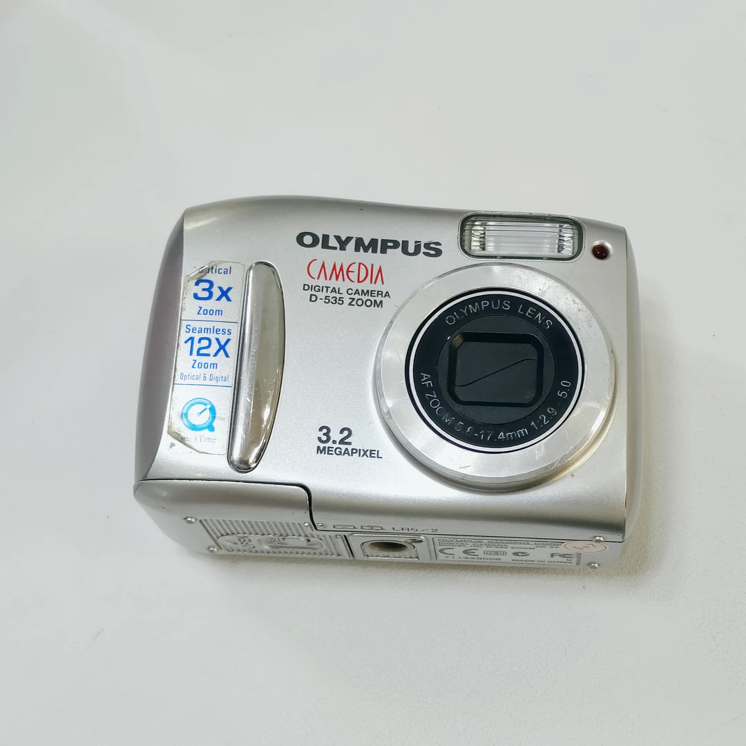 9新 Olympus/奥林巴斯 d535日版/自备xd卡/银色小面包机复古氛围