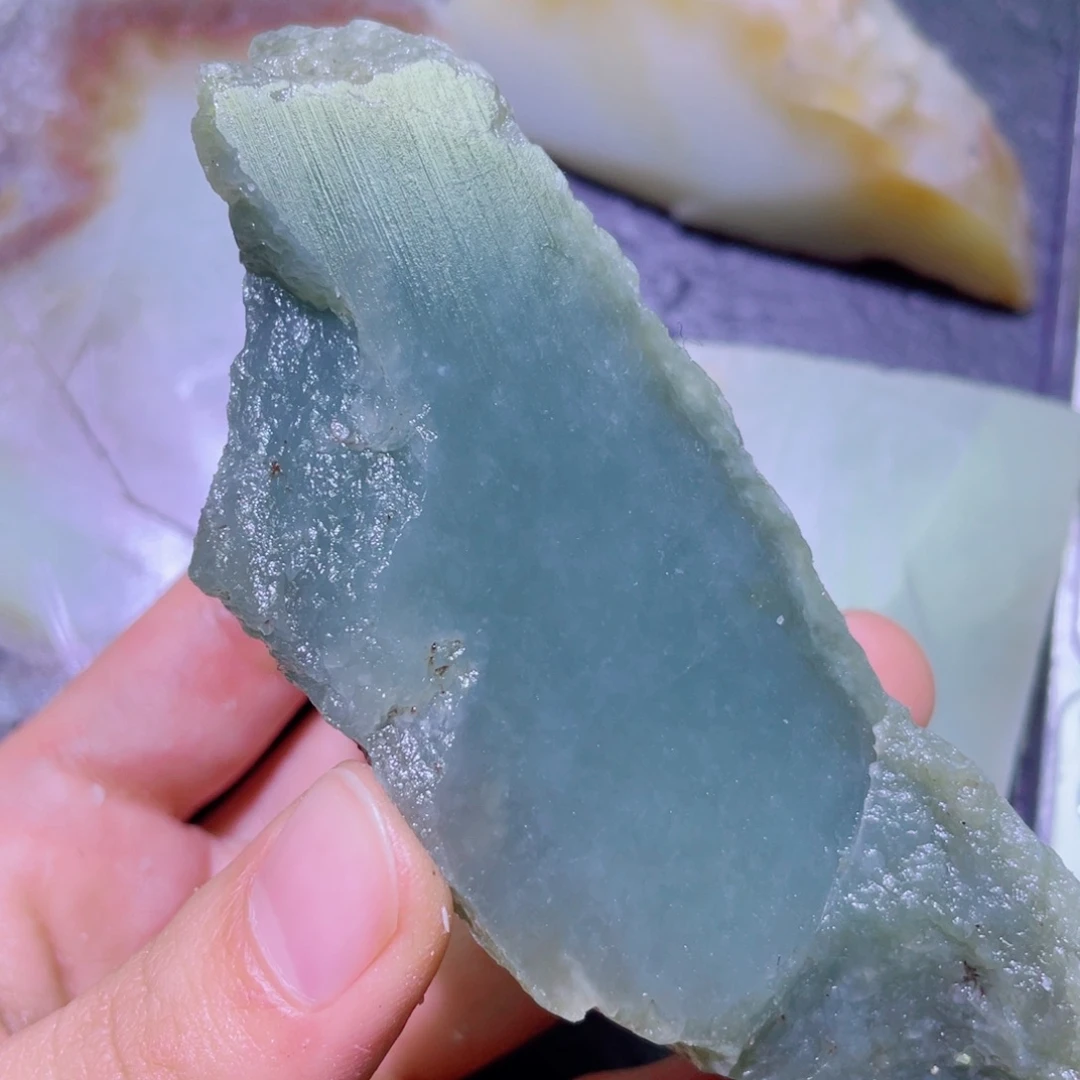 和田玉未镶嵌珠宝半成品