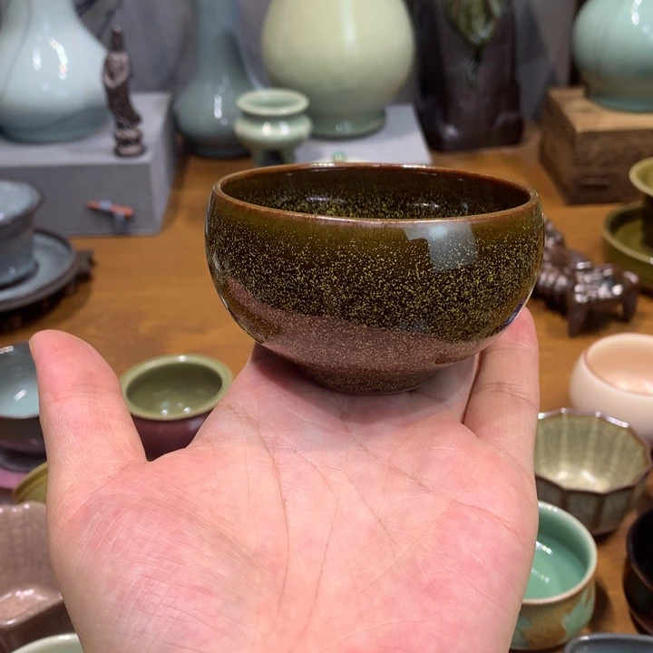 龙泉青瓷茶叶末罗汉杯