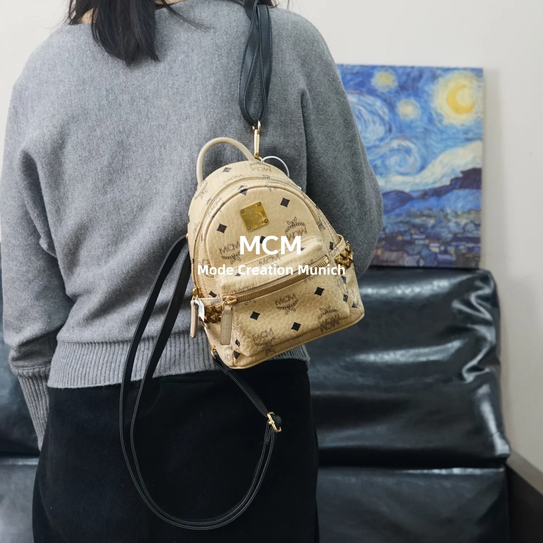 95新 MCM 米色双肩包/DD12526074/6074