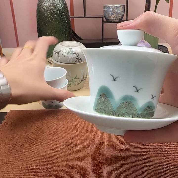 羊脂玉手绘三才盖碗
