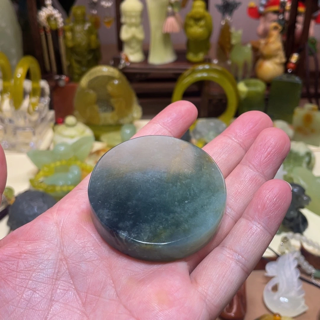 蛇纹石玉未镶嵌摆件