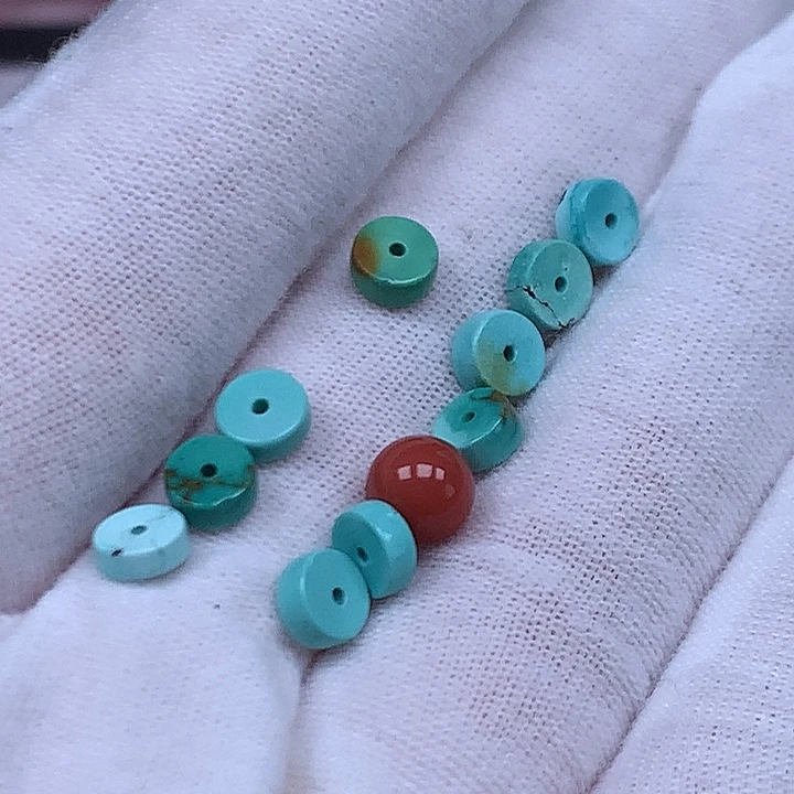 南红玛瑙未镶嵌珠宝奇石