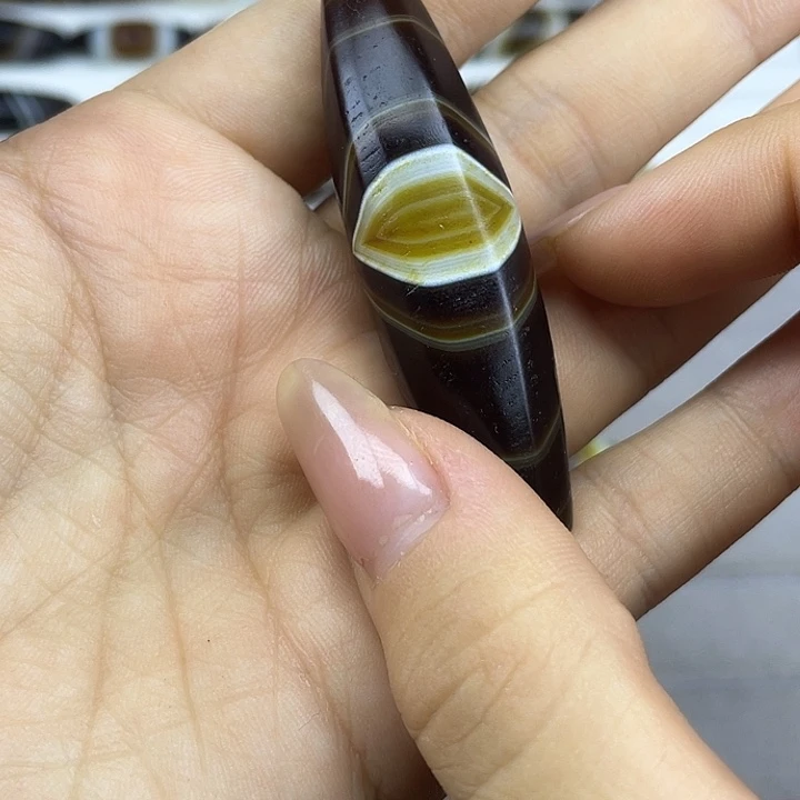 就***合玛瑙/玉髓散珠缠丝玛瑙