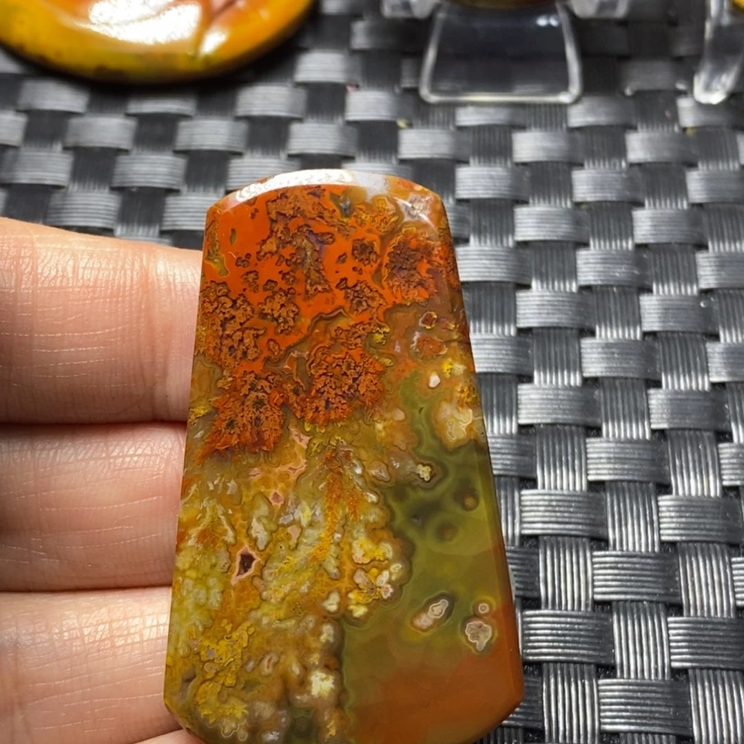 玛瑙/玉髓颈饰未镶嵌上***。