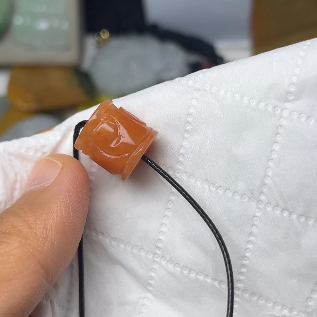 翡翠未镶嵌颈饰挂件