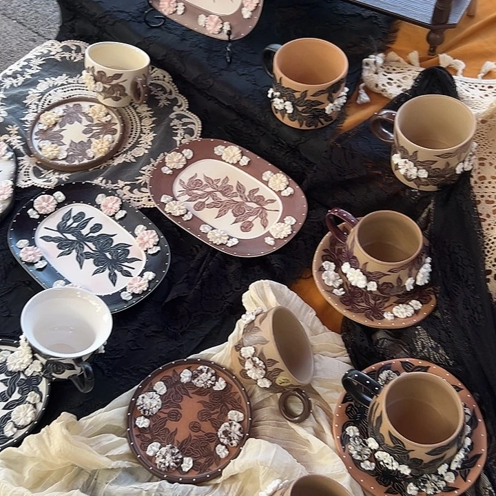 摆件景德镇陶瓷手作陶瓷摆件猪猪猪06