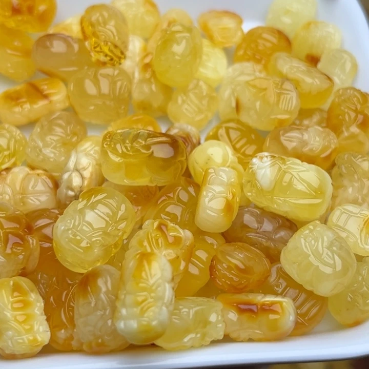 蜜蜡未镶嵌珠宝奇石微瑕福利貔貅吊坠一个