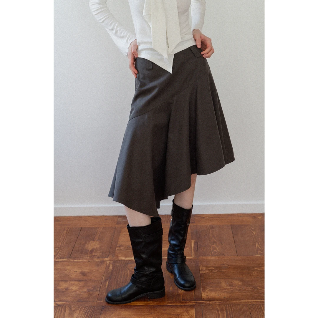 EGGKA 不规则解构半身裙E25B3796BK