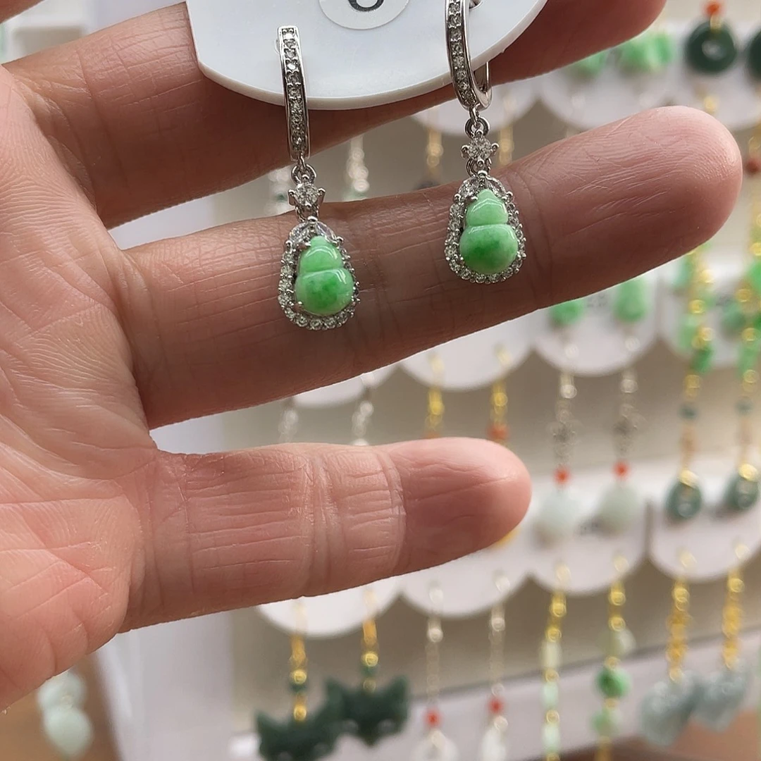 被***天翡翠未镶嵌耳饰翡翠未镶嵌耳饰6