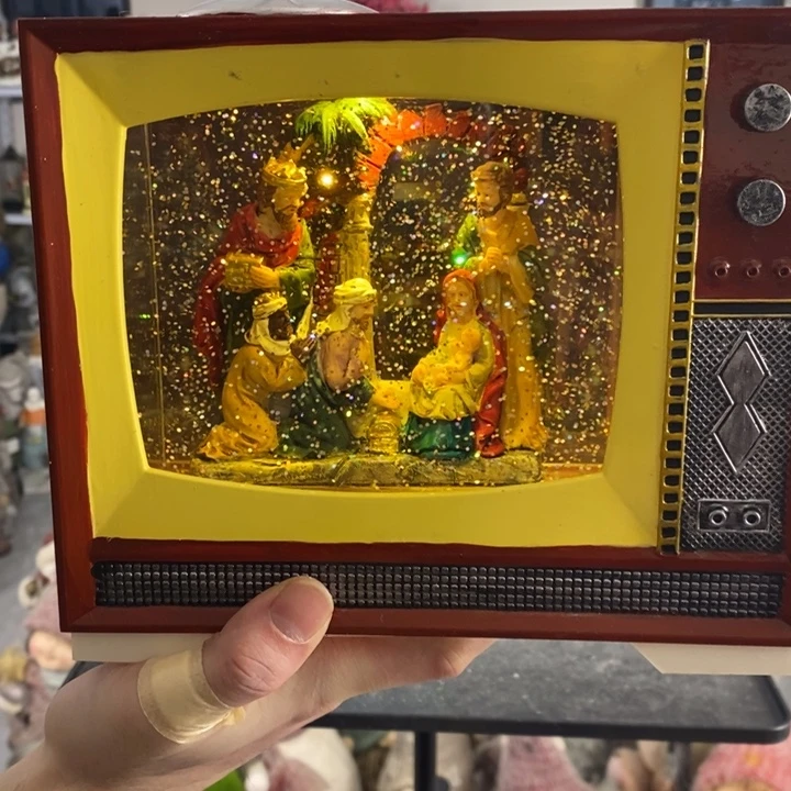 若***儿树脂工艺品摆件默认微瑕