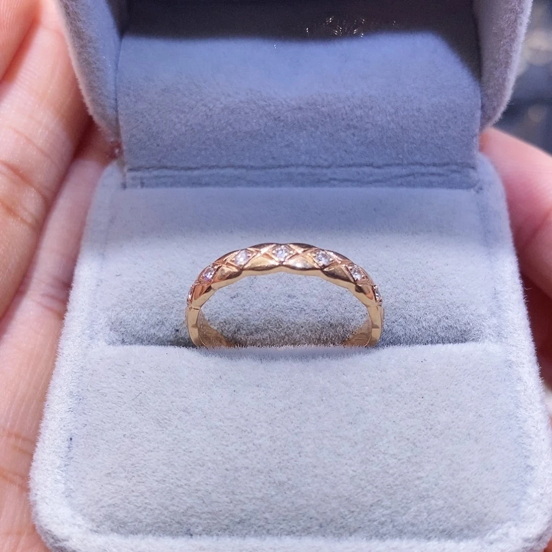 戒指/指环18K金镶嵌钻石小**?k玫窄版菱格戒指