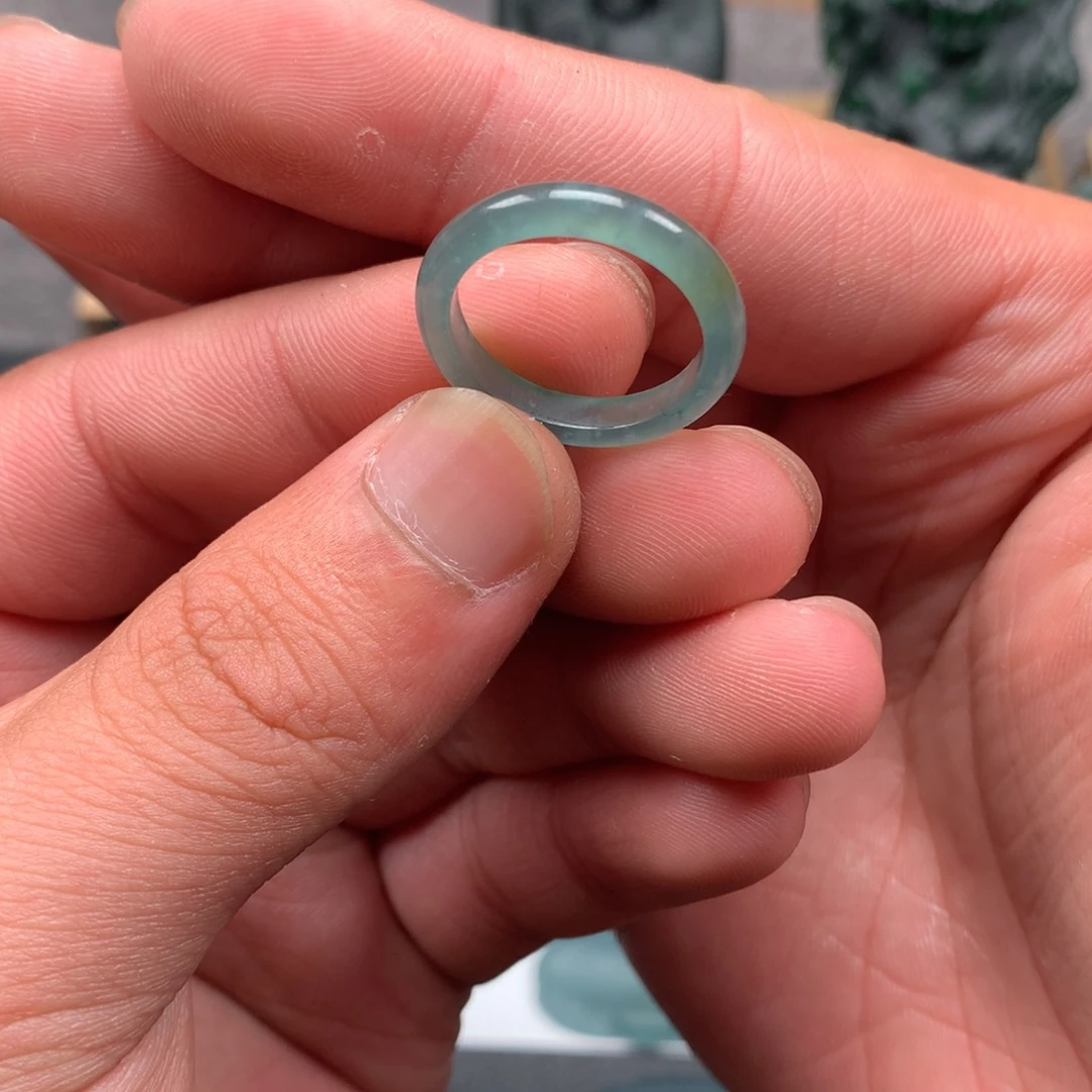 定制翡翠未镶嵌胡****?