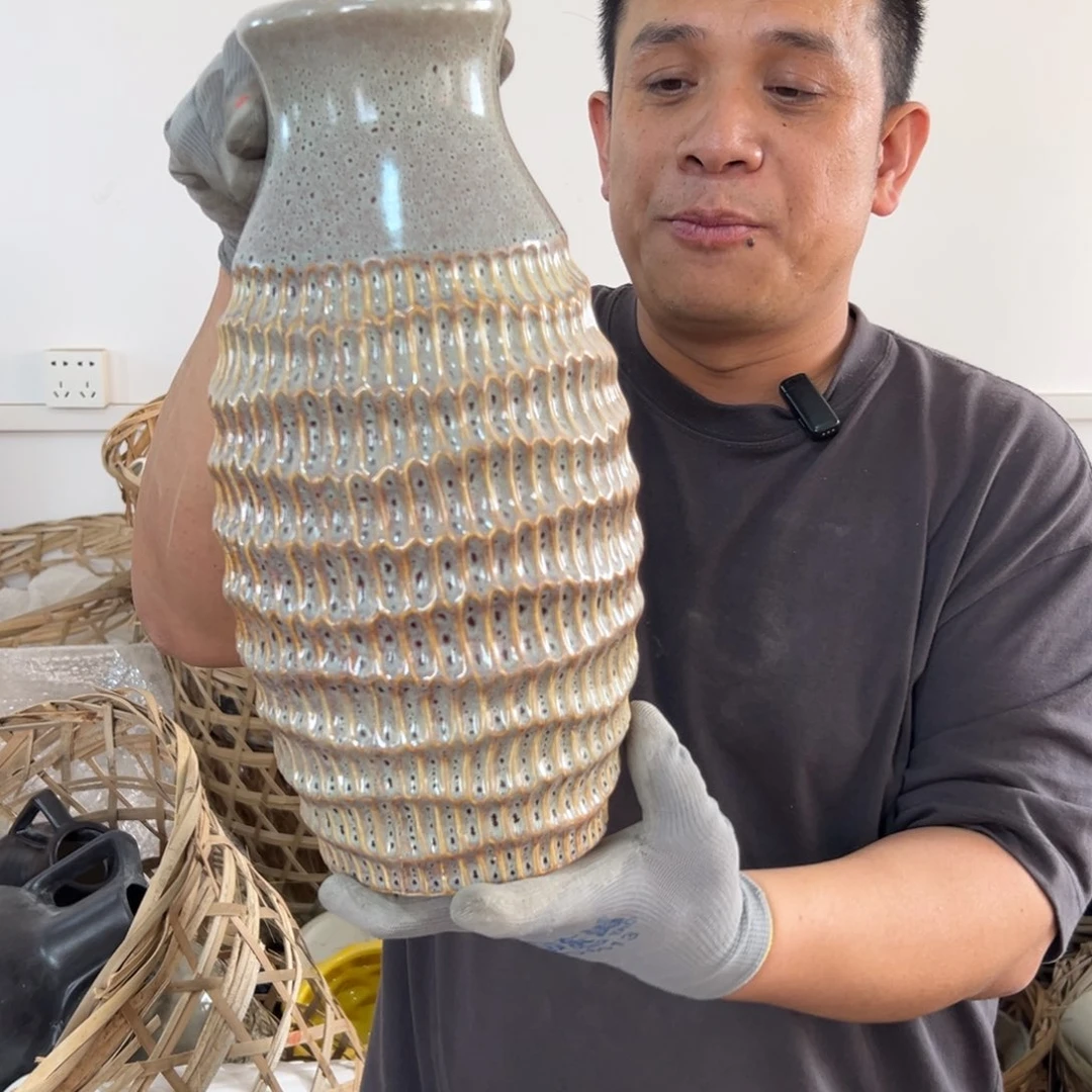 摆件85 号高中低温工艺瓶（部分微瑕）