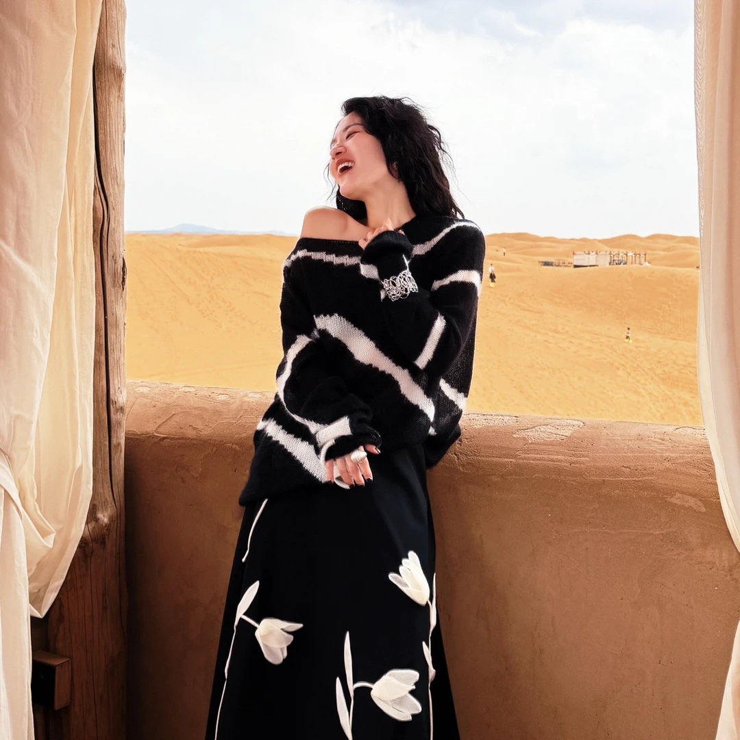 MIRROR 【涛姐精选】 圣托里尼斑马纹幼马海毛毛衣