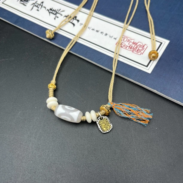 梵藏天珠玛瑙雪域白三眼天珠锁骨链纯手工民族风藏式锁骨链可调节