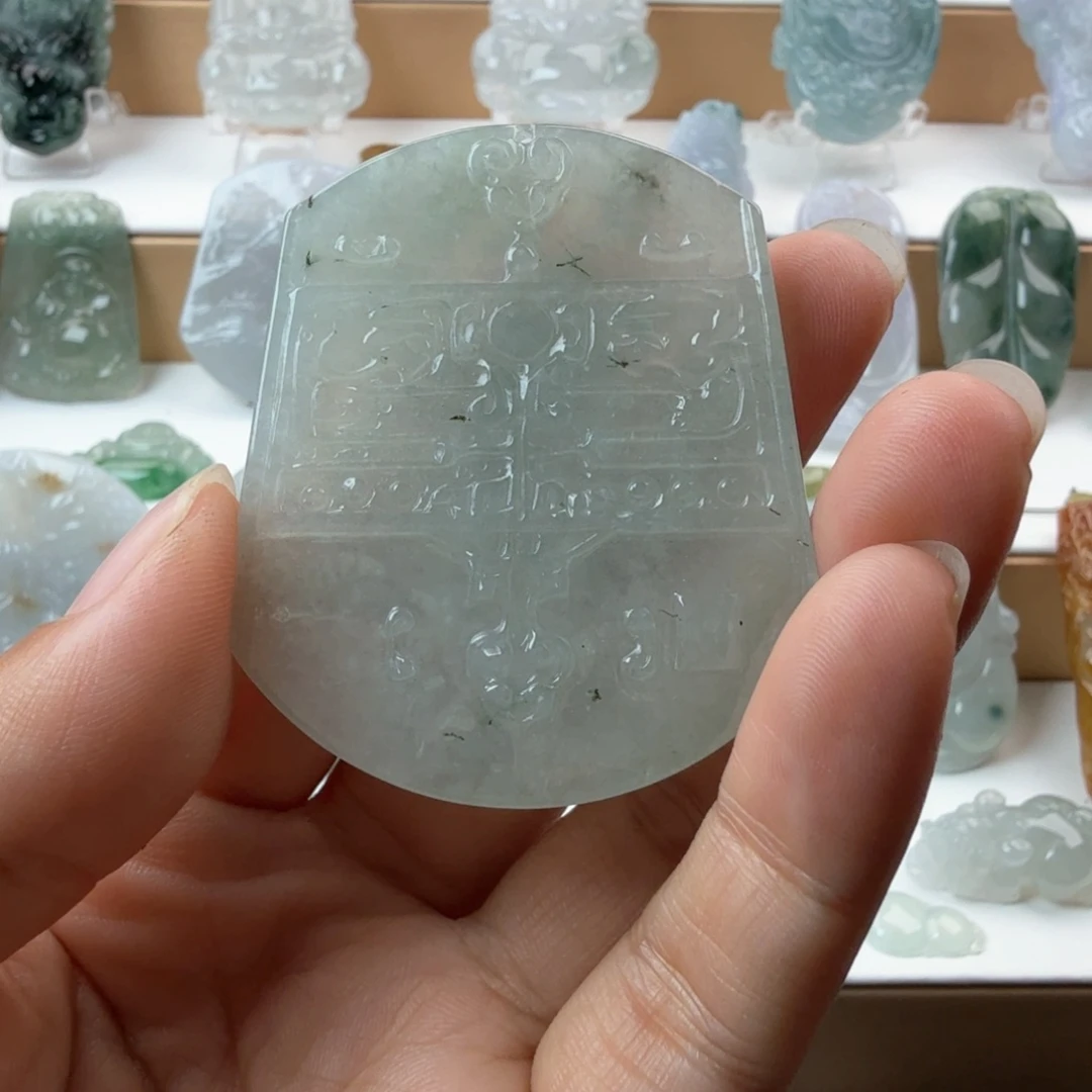 颈饰18K金镶嵌翡翠翡翠