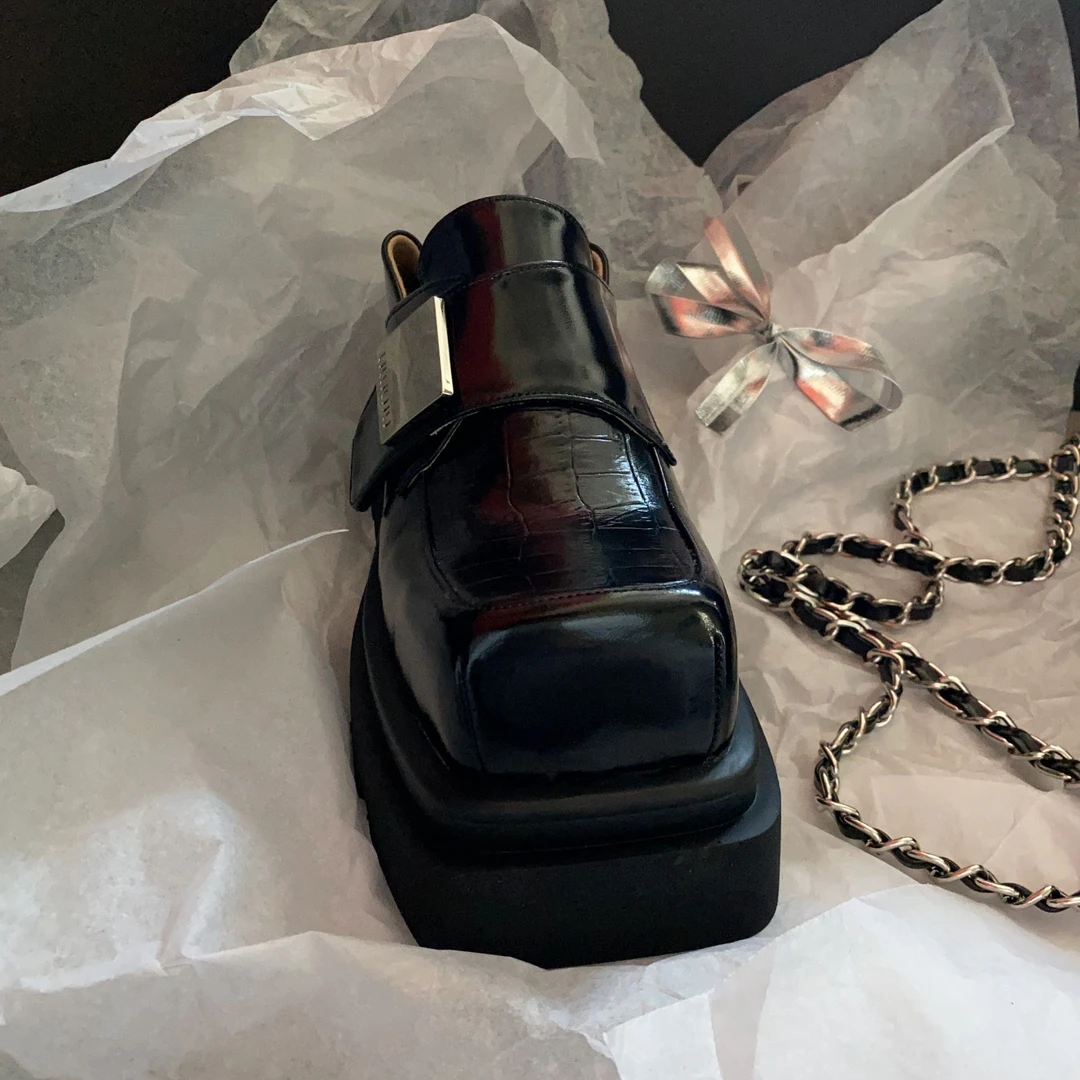 缇麦茵-<6.5cm>T25928方头酷帅百搭英伦风简约小众厚底两穿单鞋