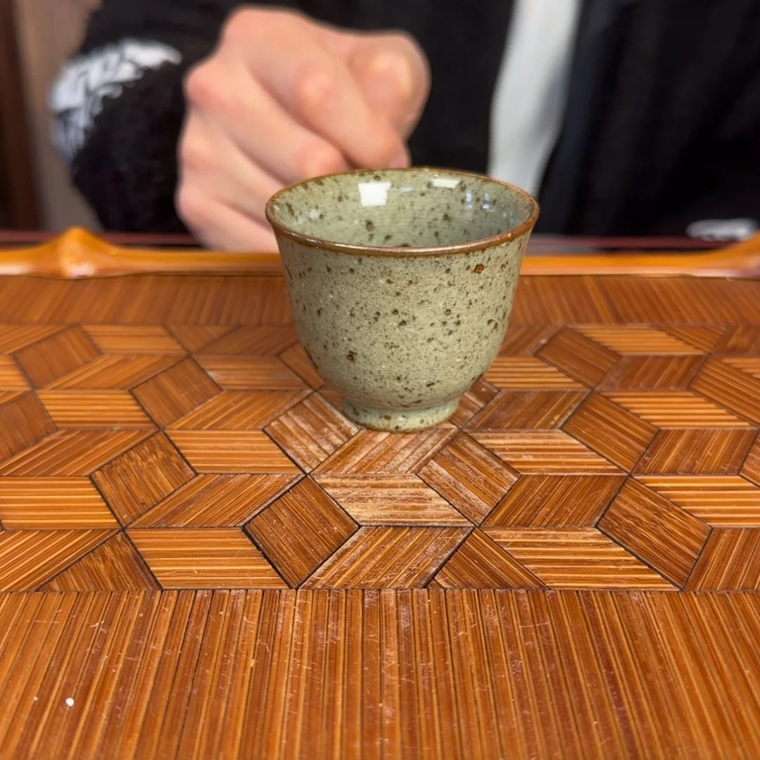 平阳窑手作原矿矸子泥青釉杯
