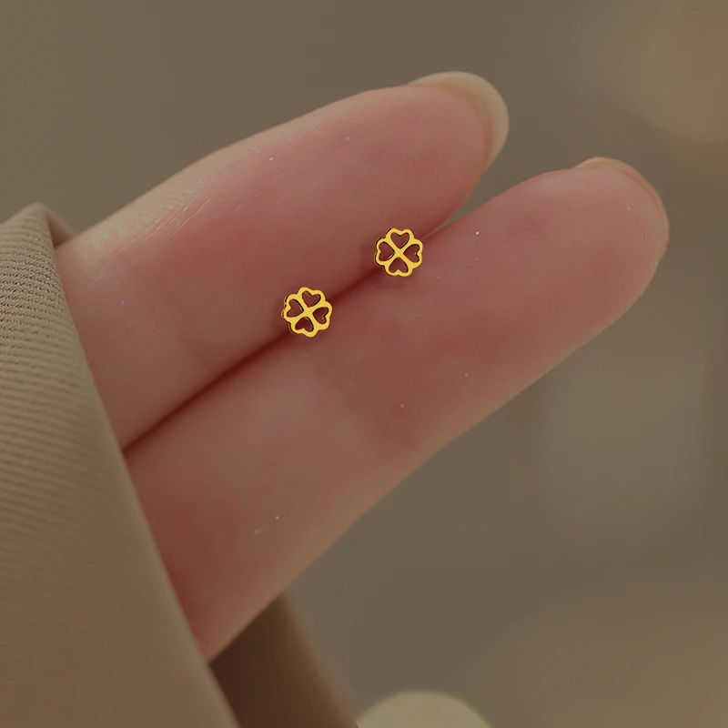 足银耳饰 迷你999纯银镂空四叶草耳钉金色轻奢小众高级耳环耳骨钉