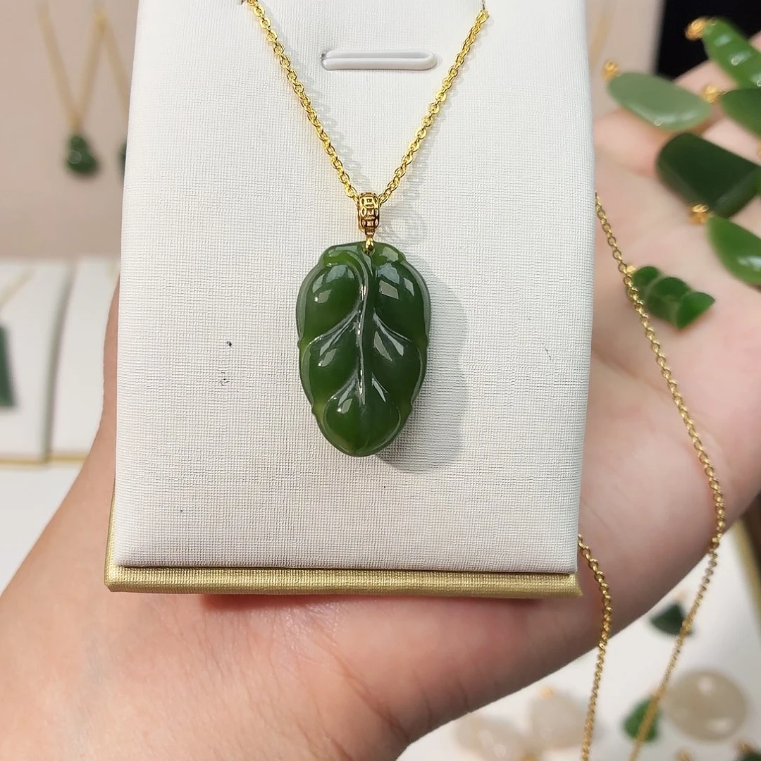 ****。和田玉（碧玉）18K金镶嵌吊坠(赠链)