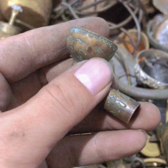 卖***叔闪电购铜摆件工艺品