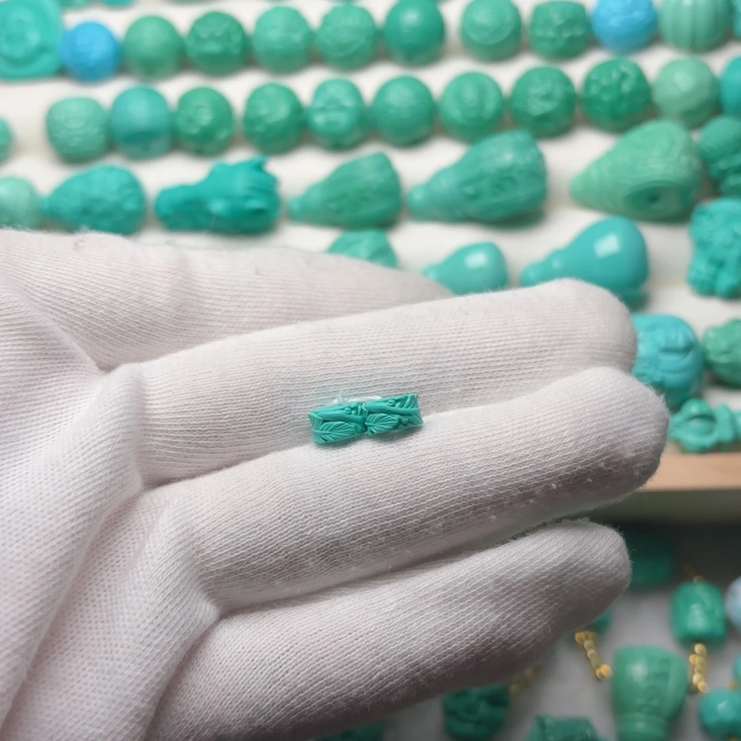 卡8尺寸羽毛扣子一对