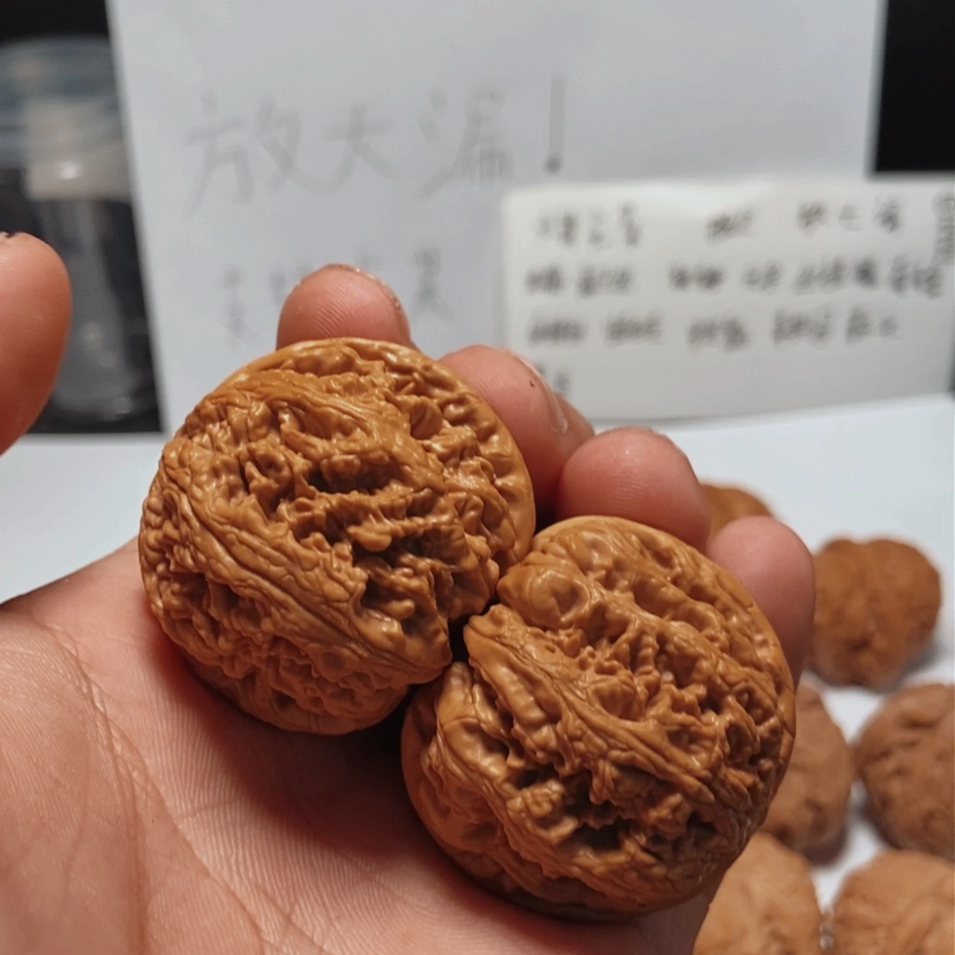 文玩核桃吊坠万***到粗筋