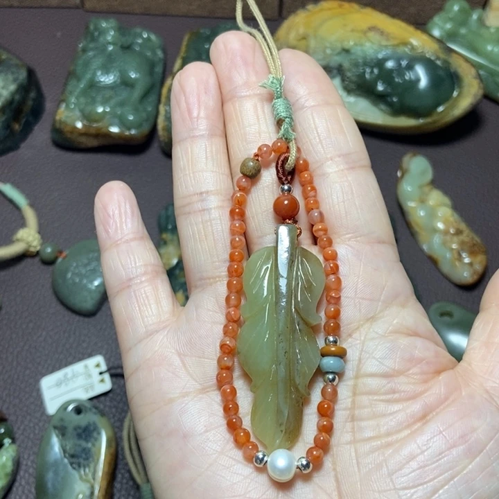 岫岩老玉（透闪石质玉）未镶嵌颈饰