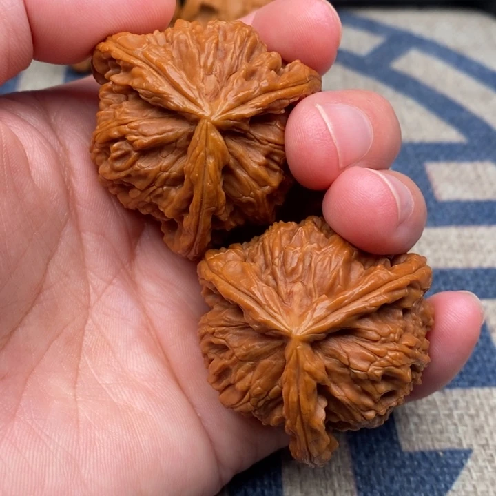 吊坠文玩核桃骞*三棱