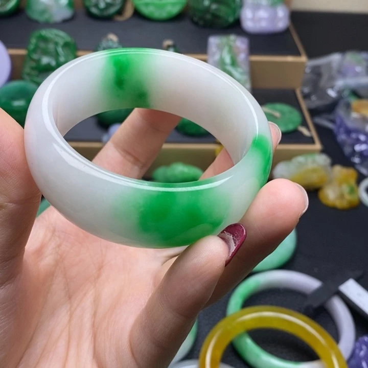 初***凉翡翠挂件未镶嵌翡翠