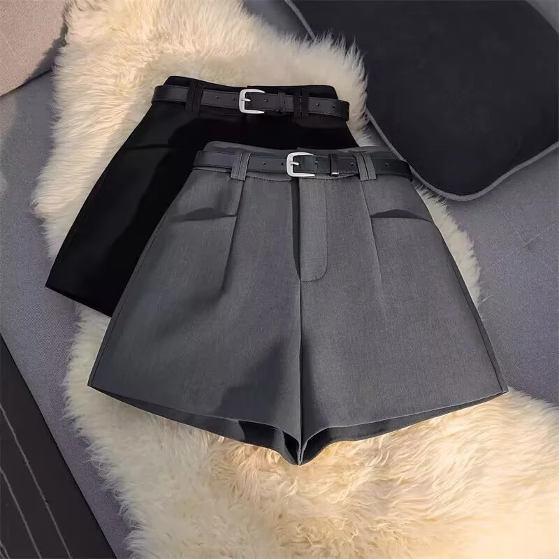 灰色口袋短裤女2025春夏百搭高腰显瘦A字阔腿裤外穿大码西装裤子