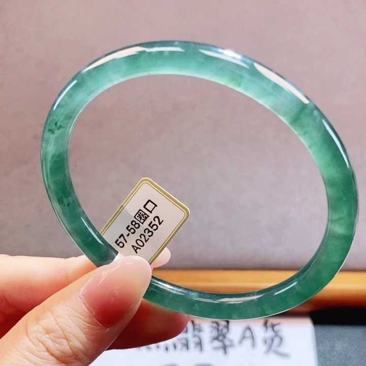 翡翠未镶嵌手镯翡翠手镯4