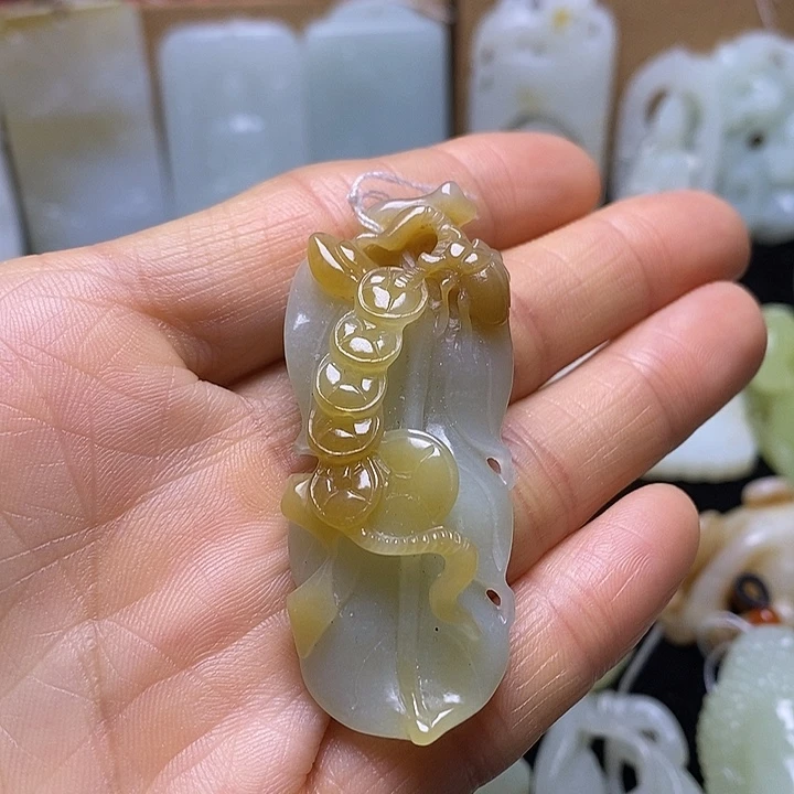 和田玉未镶嵌挂件