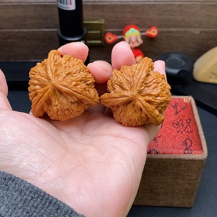 *****把件文玩核桃白奔