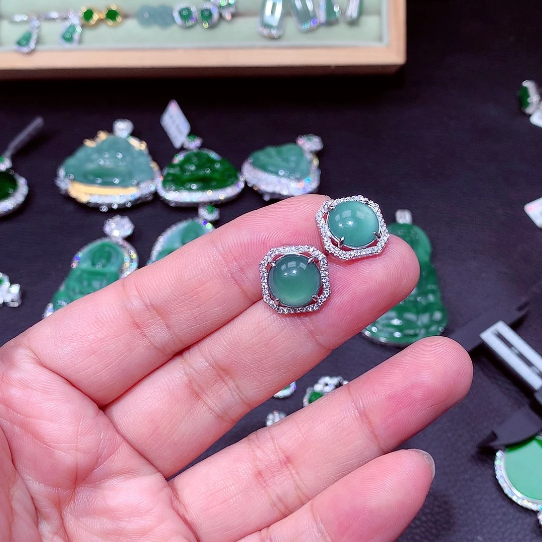 【闪购商品】翡翠吊坠(不含链)未镶嵌