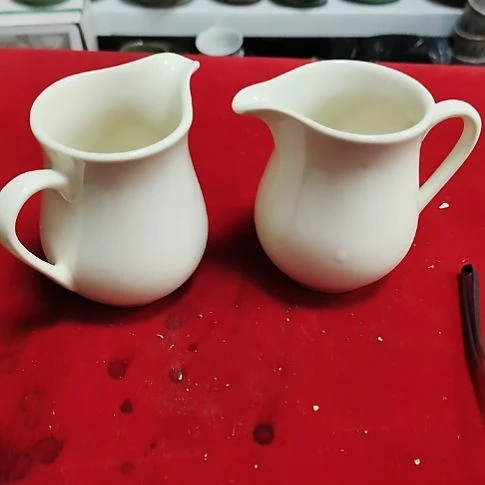 瓷片盘，沙锅，碗，盘，各种摆件，盘