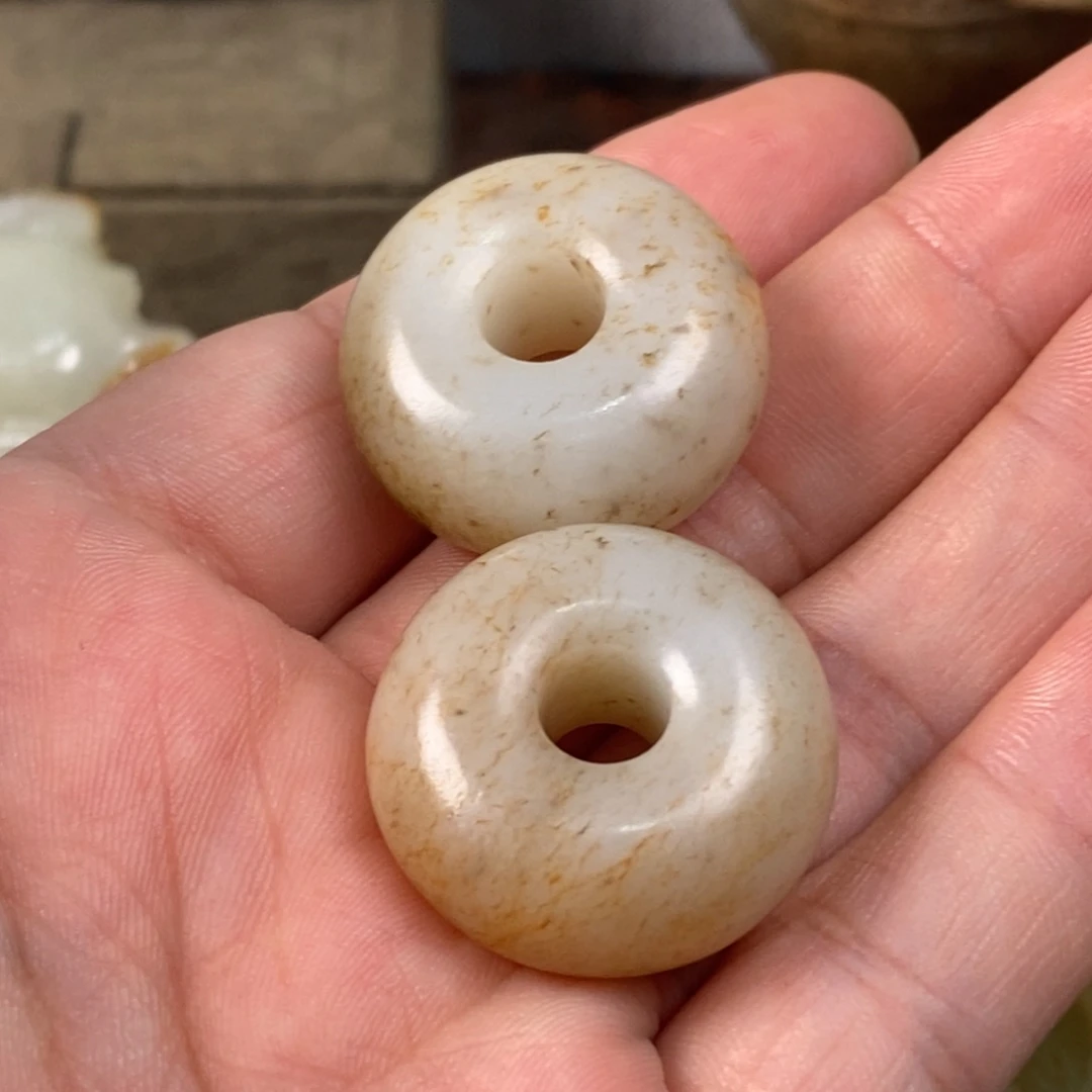 Z***N非常精美得脖挂件